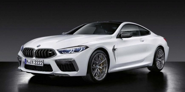   BMW M8 Competition     2,8 