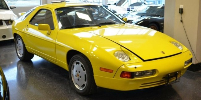   Porsche 928   $150 000