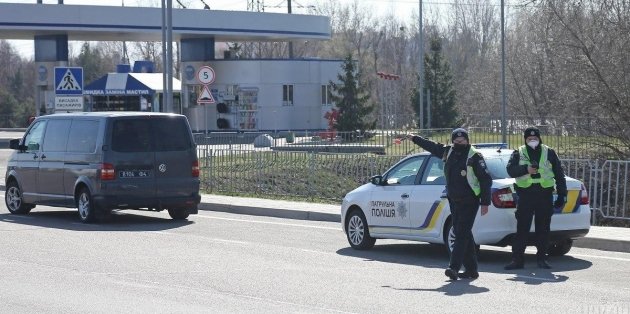 Скайрим найти улики свидетельствующие о том что приезжий советник вампир