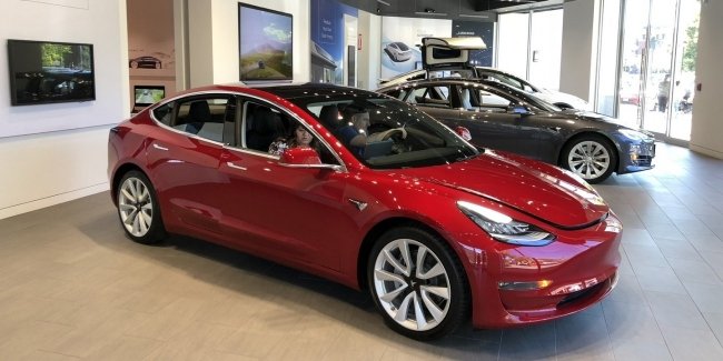  ,   27:     Tesla Model 3