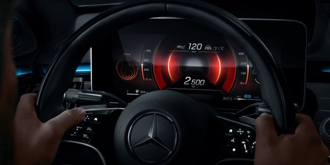 Mercedes похвастался выоскотехнологичным интерьером S-Class
