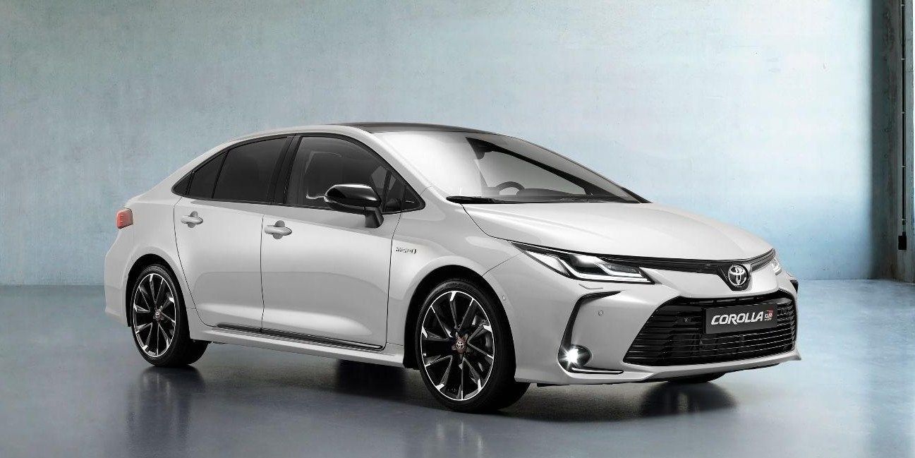 Corolla GR Sport казаться, а не быть. Премьеры и