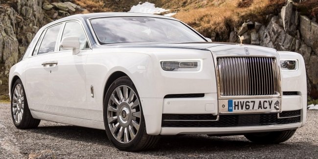  : Rolls-Royce   Phantom