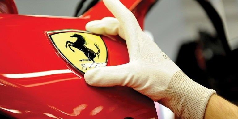 Ferrari перевод на русский