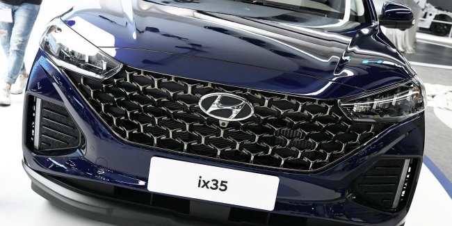 Hyundai ix35:  ,  