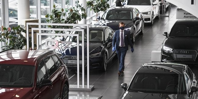 Украинцы еще покупают новые авто?