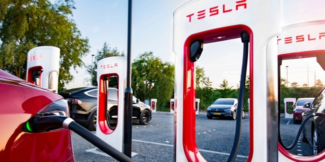 Жест доброй воли? Tesla откроет свои Supercharger для всех электромобилей