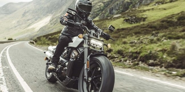   Harley-Davidson Sportster S