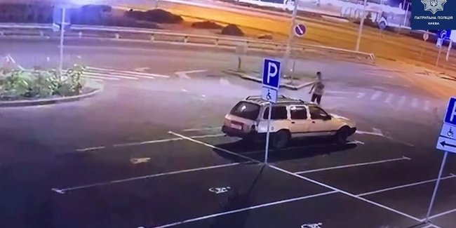 В Киеве пьяный угонщик уснул в угнанном автомобиле