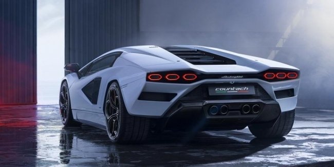    Lamborghini Countach    