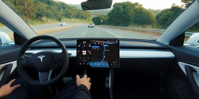 Полная автономия: Tesla представит полноценный автопилот