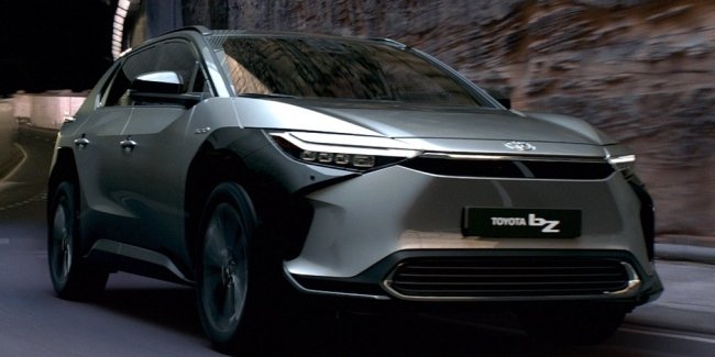 Toyota официально представила свою первую «электричку»
