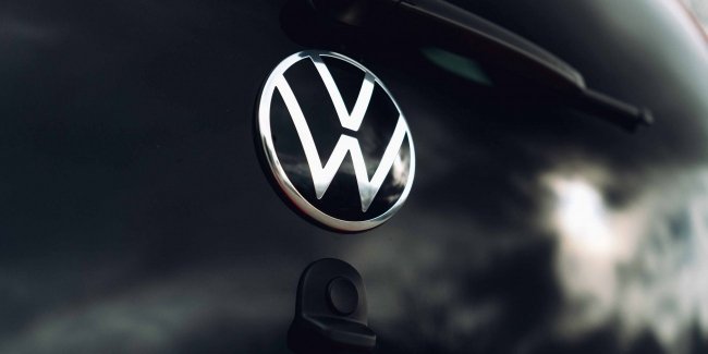     Volkswagen:    Phaeton