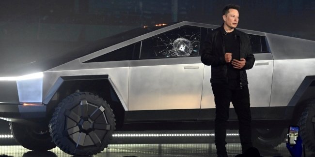 Tesla перенесла старт производства пикапа Cybertruck