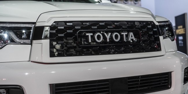    Toyota Sequoia  
