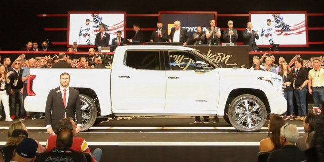 Toyota   Tundra  $700.000