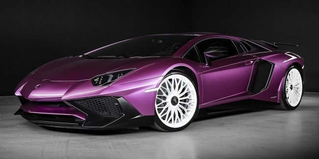   Lamborghini Aventador  :   500 000 
