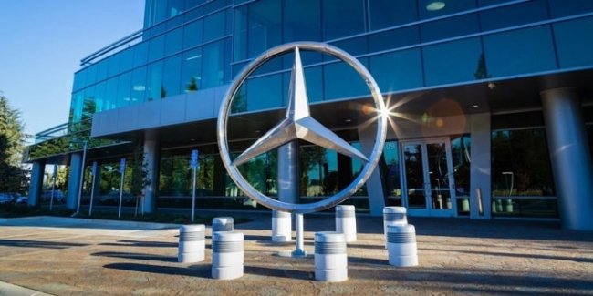 Mercedes-Benz       