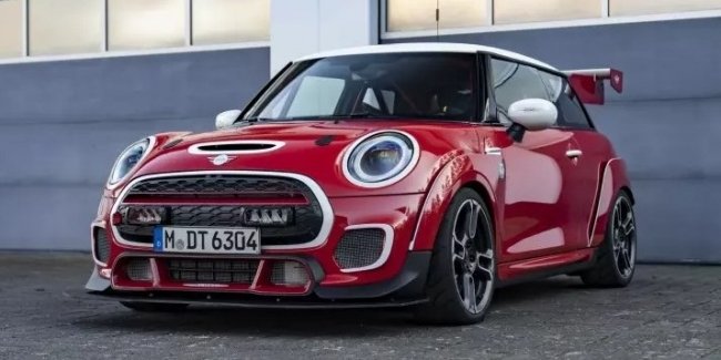  MINI JCW   