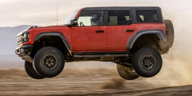 Ford Bronco Raptor  ,  