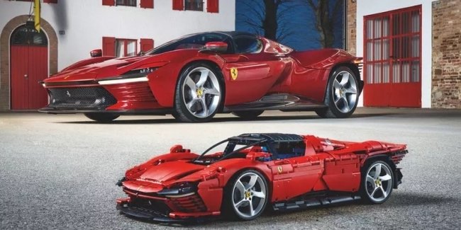 Суперкар Ferrari Daytona SP3 перетворили на набір Lego