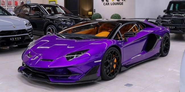   ⳿   Lamborghini Aventador SVJ