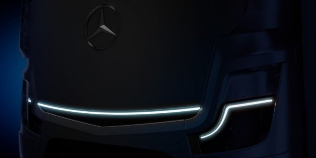 Mercedes-Benz     eActros Long Haul