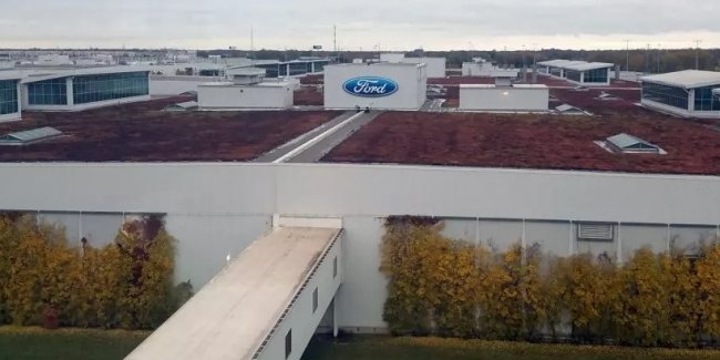 З заводу Ford за тиждень вкрали автомобілі F-150 Raptor та Mustang на мільйони доларів