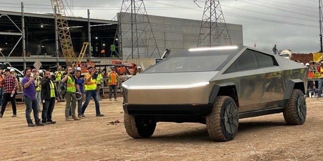          Tesla Cybertruck