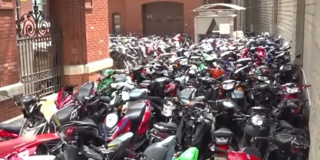 Поліція Нью-Йорку вилучила 250 квадроциклів та мотоциклів за день
