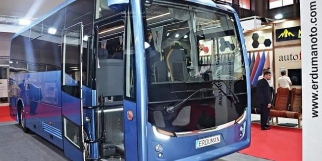 Компанія Erduman показала два нові електробуси