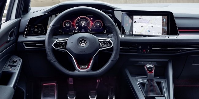Volkswagen Golf відкликають через дивну причину