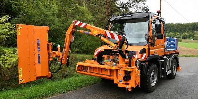 Mercedes-Benz   Unimog