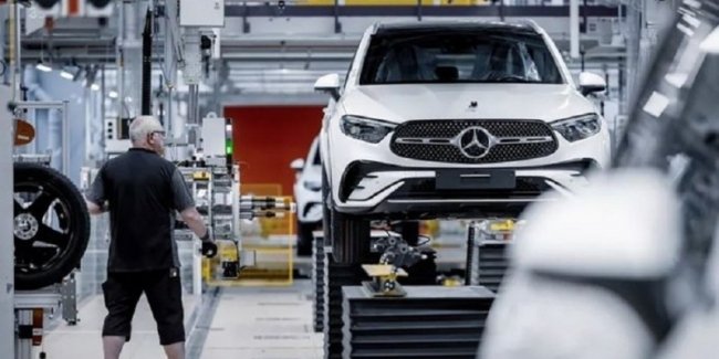 Стартувало виробництво нового гібридного кросовера Mercedes-Benz GLC
