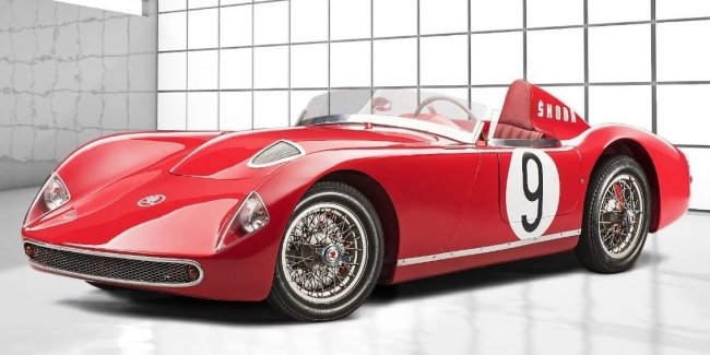 Skoda показала віртуальний концепт за мотивами спорткара 50-х років