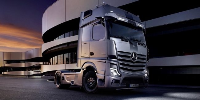   Mercedes-Benz Actros    