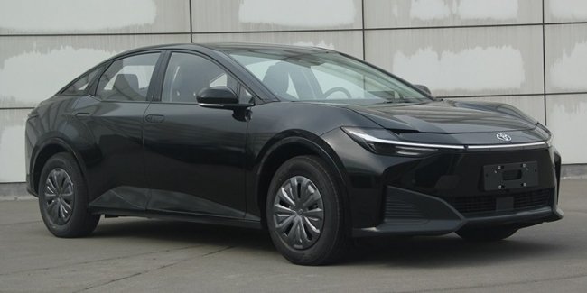 Toyota анонсувала невеликий електричний седан