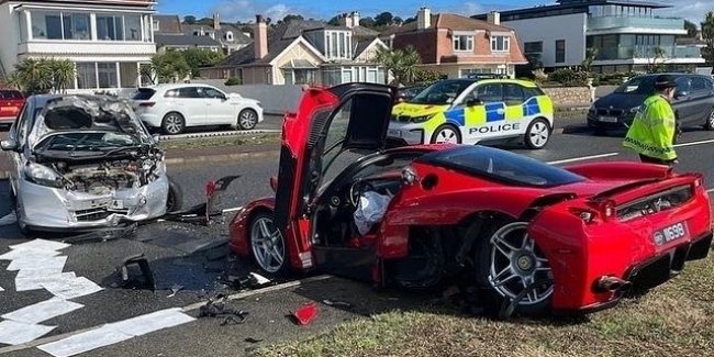      Ferrari Enzo