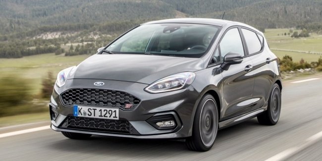 Ford    Fiesta  2023 