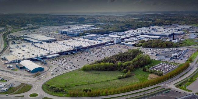 Головний завод Volvo у Швеції призупиняє виробництво