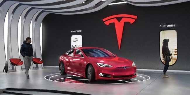 Tesla      8  ,  Toyota