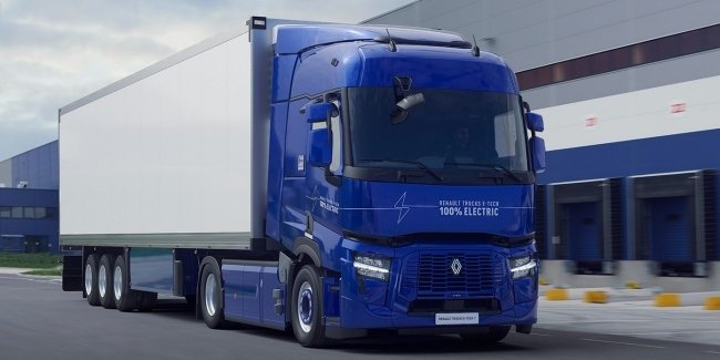 Вантажівки Renault Trucks E-Tech T і С отримали новий дизайн та логотип