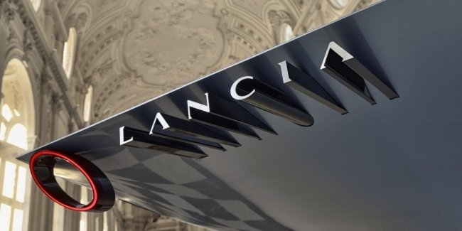 Lancia презентувала новий логотип та неймовірний концепт-кар