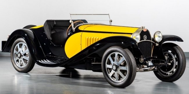     90- Bugatti