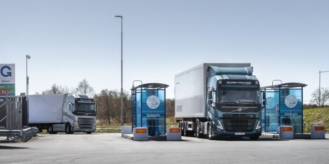  Volvo Trucks         