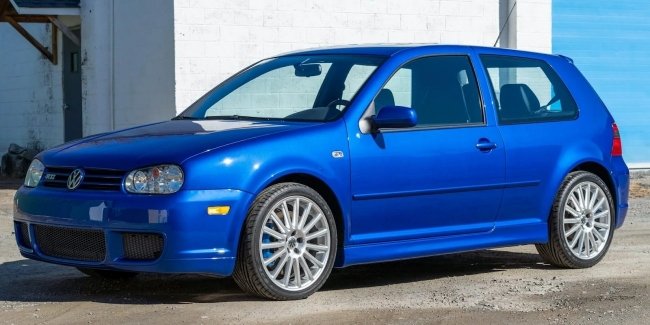   Volkswagen Golf R32 2004    