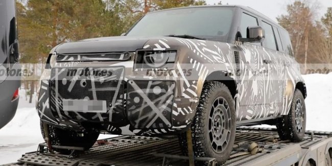 Land Rover Defender SVX    