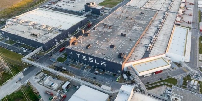 Tesla     Gigafactory   