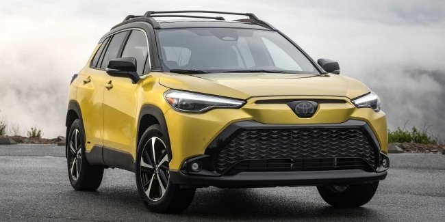 Toyota   Corolla Cross Hybrid 2023