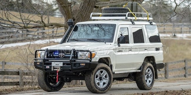  Toyota Land Cruiser   